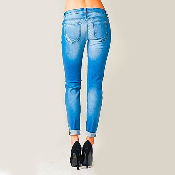 •||PERFECT FIT||• HP • DISTRESSED CROPPED JEANS - Picture 2 of 3